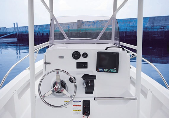 Sample setting of Console.(Navigational instruments are not included)