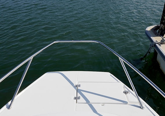 A large bow split can be installed as an option.