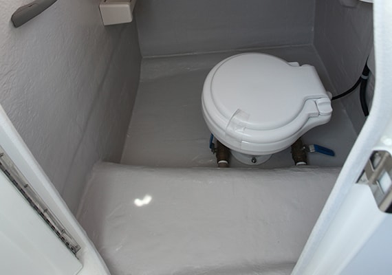 Toilet space and marine toilet (opt). It is standard in the X Type.